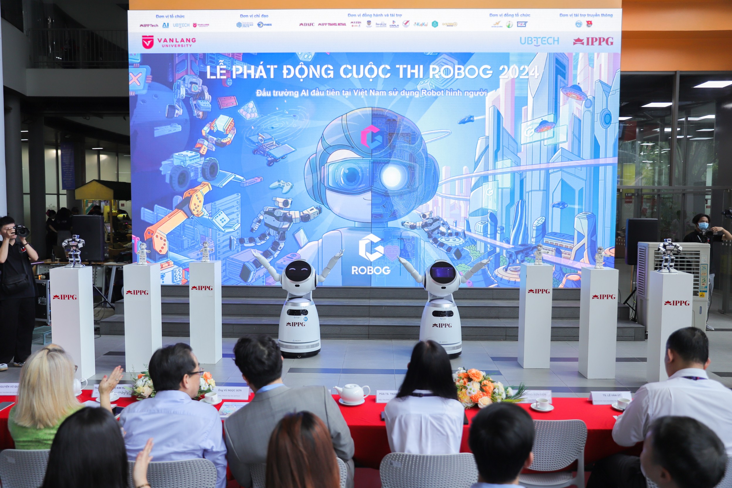  Hình ảnh lễ phát động cuộc thi ROBOT G 2024 